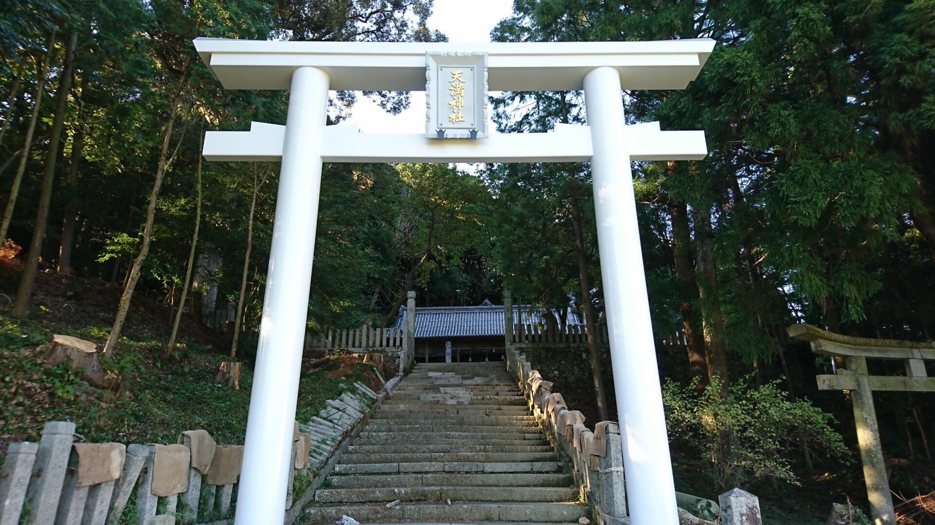 鋼製鳥居