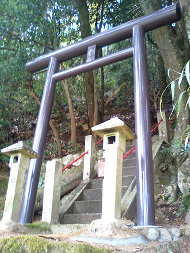 鋼製鳥居